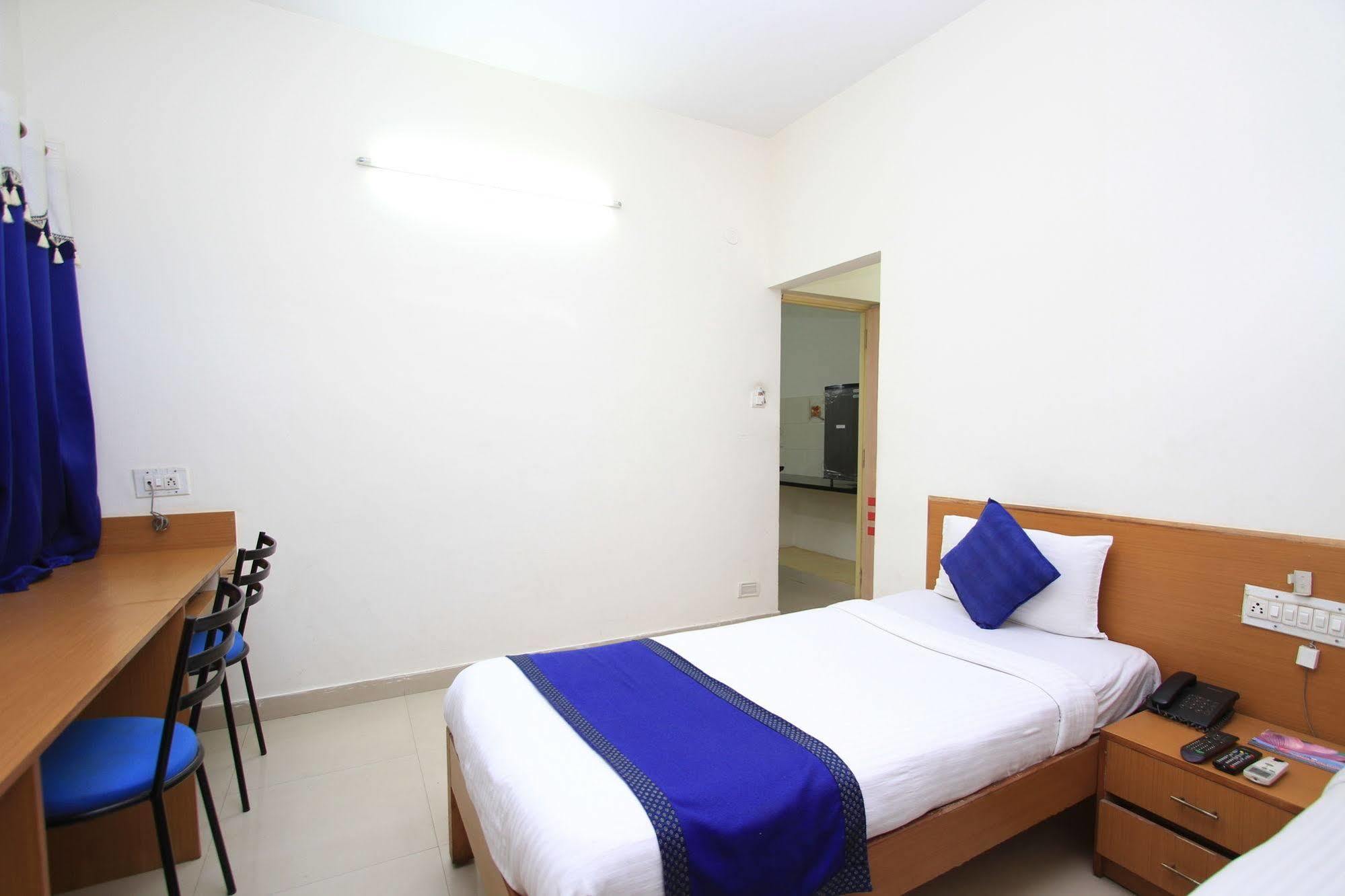 Arra Suites Kempegowda Airport Hotel Бангалор Экстерьер фото