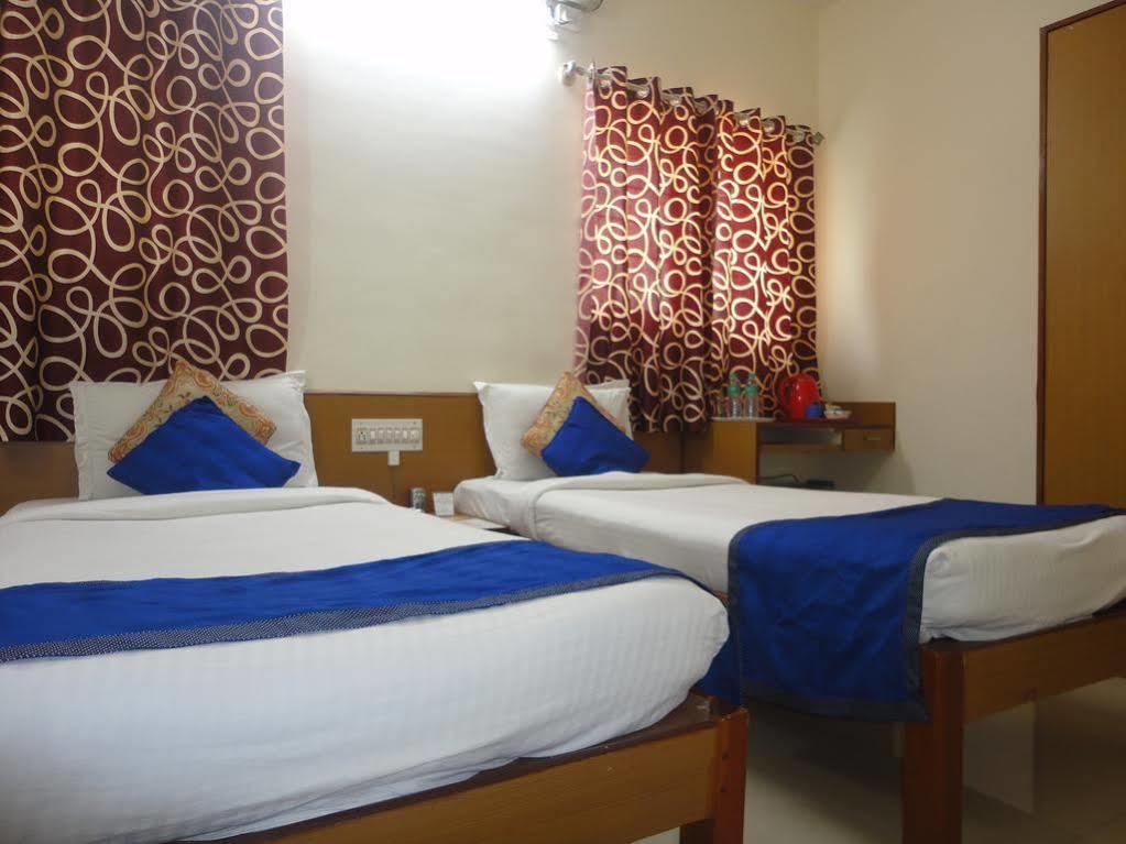 Arra Suites Kempegowda Airport Hotel Бангалор Экстерьер фото